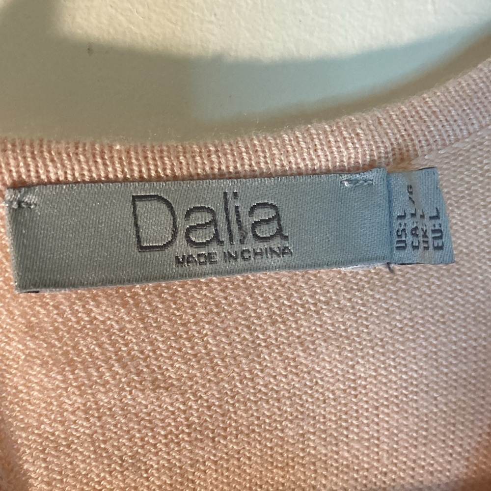 Dalia Pink Ruffle Hem Women's Top large - Picture 2 of 4